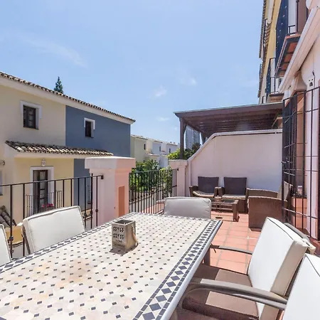 Holiday home Large Townhouse Golden Mile