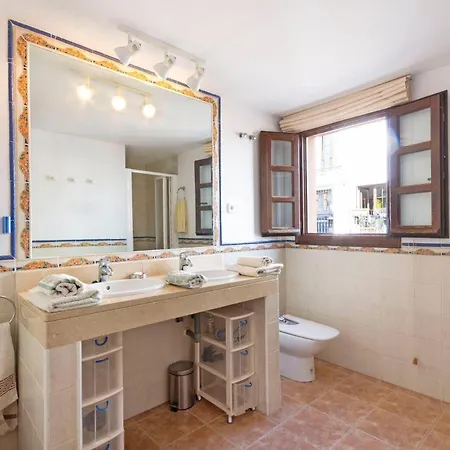 Large Townhouse Golden Mile Holiday home *